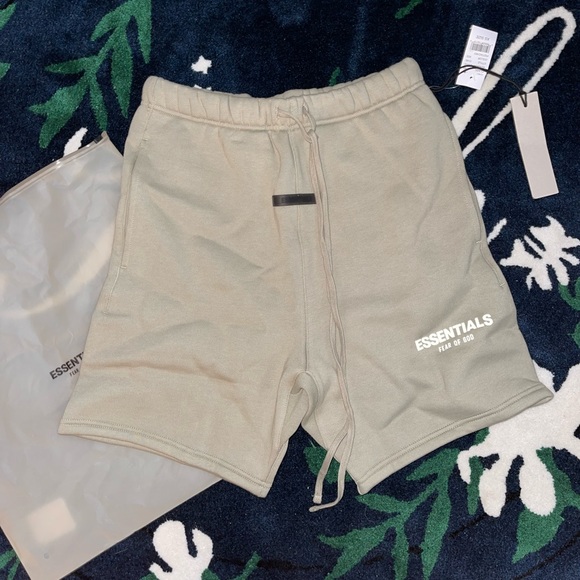 Fear of God Essentials Sweatshorts Pistachio XS X-Small FW21 Shorts NEW IN HAND 早割販売中 ESSENTIALS SWEATSHORT S size PISTACHIO ショートパンツ